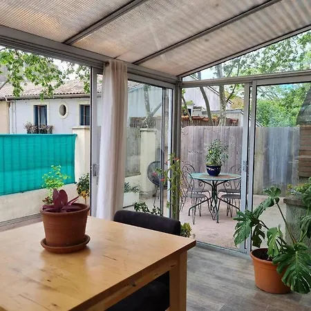 70 M2 Avec Terrasse, Proche De La Paulhan