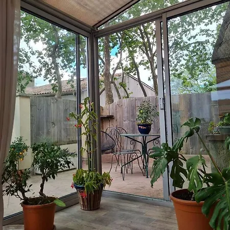 70 M2 Avec Terrasse, Proche De La Apartment *