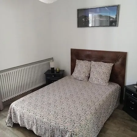 70 M2 Avec Terrasse, Proche De La Apartment *