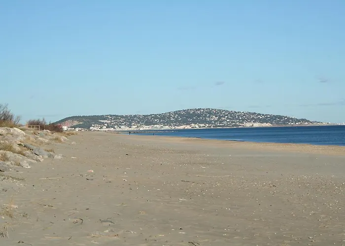 아파트 70 M2 Avec Terrasse, Proche De La *